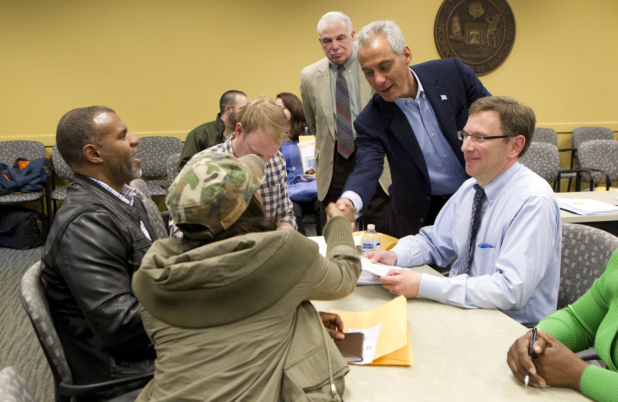 Mayor Emanuel Congratulates East Garfield Park Residents Closing On Large Lot Properties